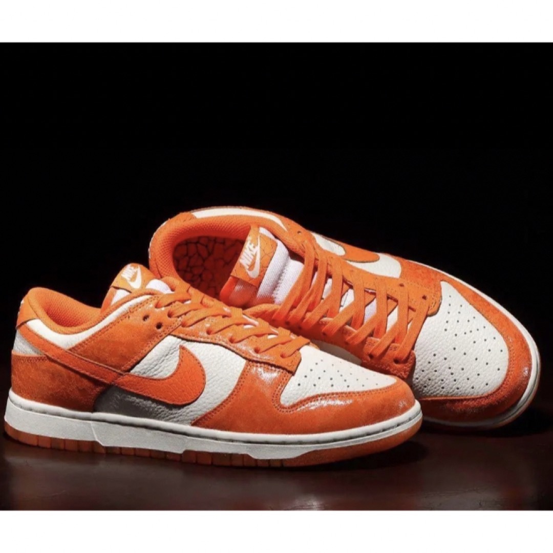 NIKE(ナイキ)のnike dunk low wmns total orange レディースの靴/シューズ(スニーカー)の商品写真