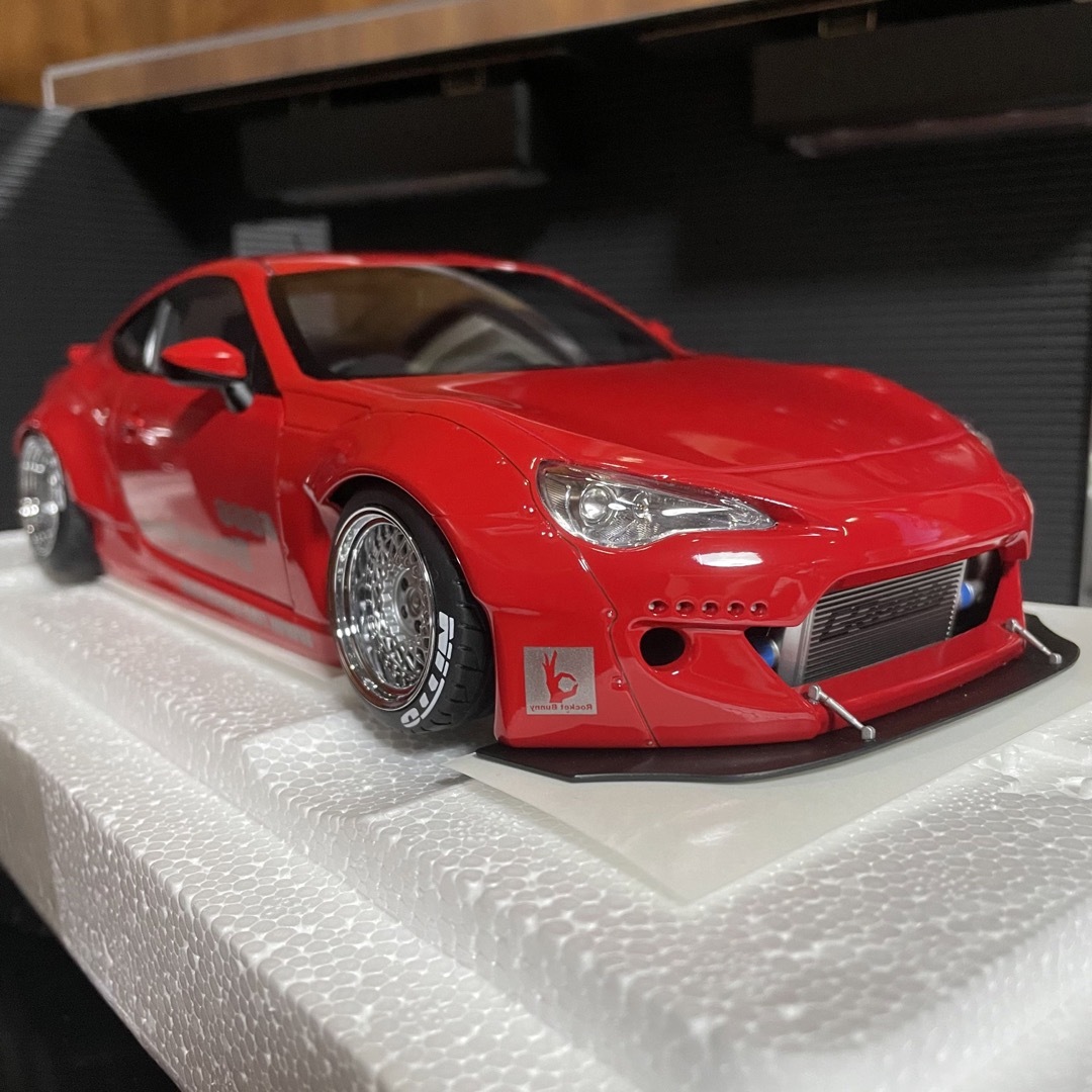 AUTOart - 未展示品 オートアート 1/18 トヨタ 86 ロケットバニー