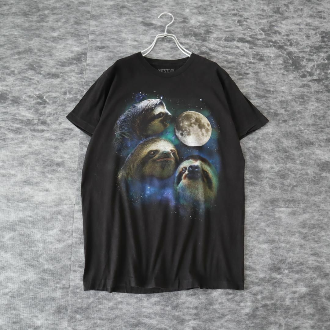 ART VINTAGE(アートヴィンテージ)の【Unknown】ナマケモノ プリント コズミック 宇宙 Tシャツ 黒 M メンズのトップス(Tシャツ/カットソー(半袖/袖なし))の商品写真