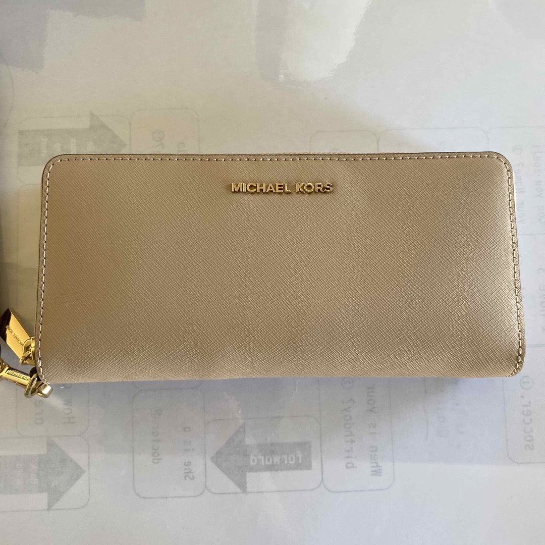 Michael Kors ストラップ長財布