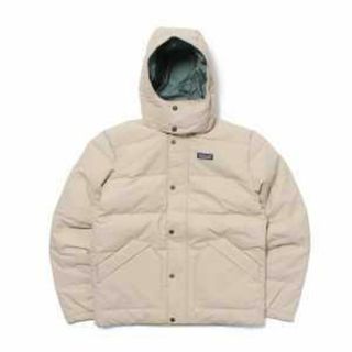 パタゴニア(patagonia)の【新品未使用】 patagonia パタゴニア ダウンドリフトジャケット MENS DOWNDRIFT JACKET ダウンジャケット ナイロン ロゴ 20600 【Lサイズ/OAR TAN】(ダッフルコート)