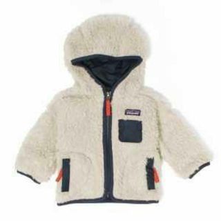 パタゴニア(patagonia)の【新品未使用】 Patagonia パタゴニア ベビー キッズ ジャケット フーディー 防寒 高機能 BABY RETRO-X HOODY 61400 【2T（2歳）/NATURAL W/NEWNAVY】(ジャケット/上着)