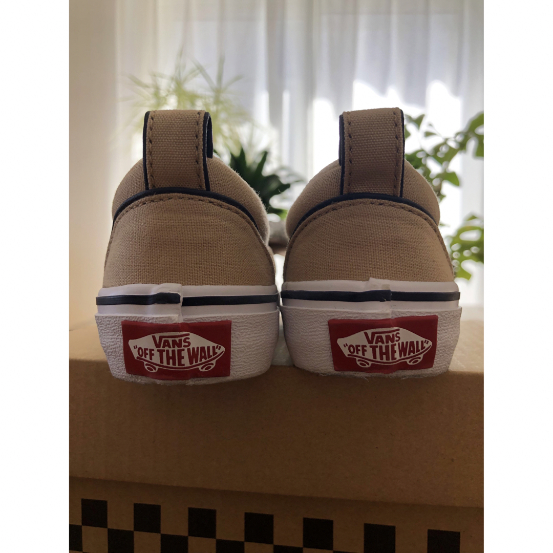 VANS(ヴァンズ)のVANS 定番人気 スリッポン★ベージュ 15 キッズ/ベビー/マタニティのキッズ靴/シューズ(15cm~)(スリッポン)の商品写真