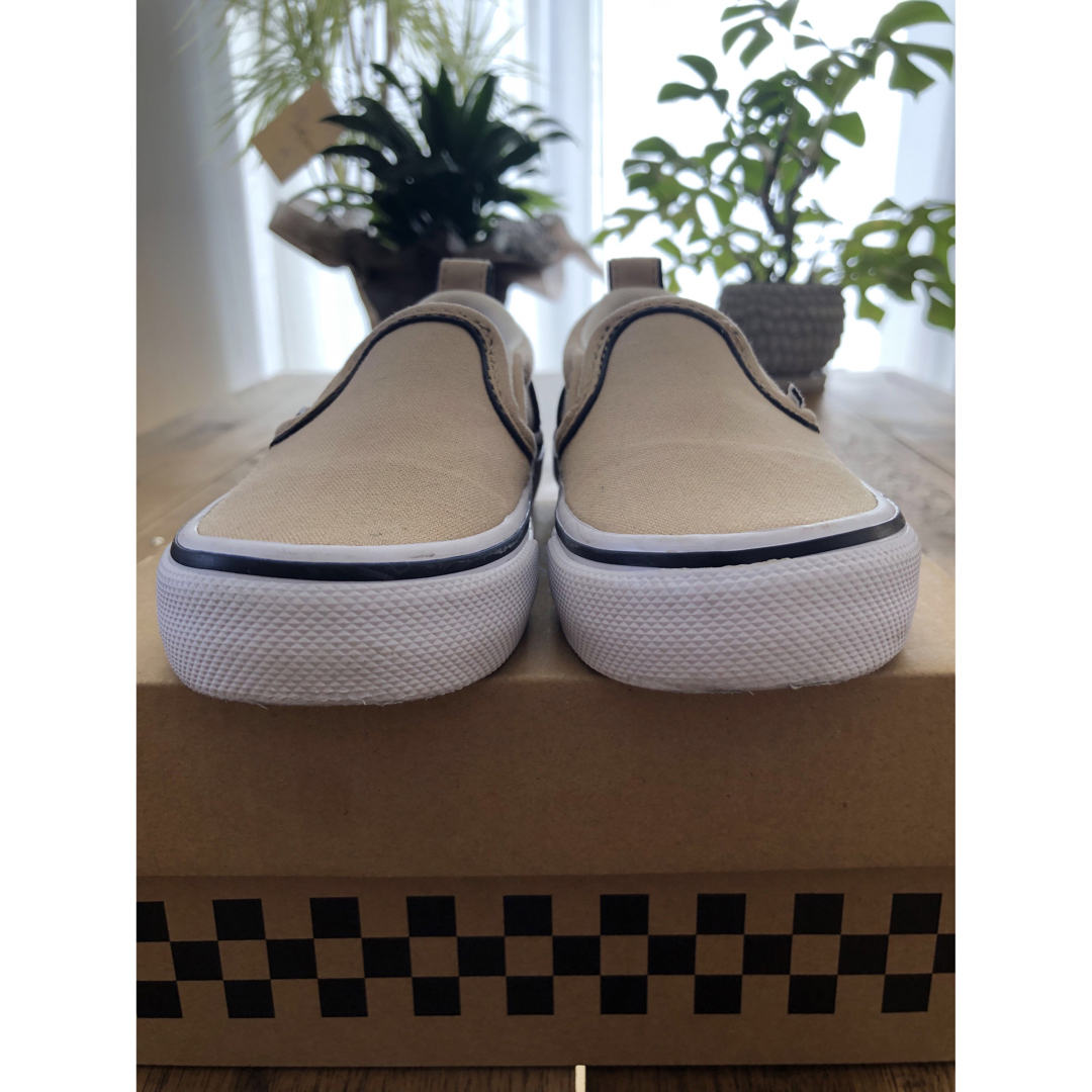 VANS(ヴァンズ)のVANS 定番人気 スリッポン★ベージュ 15 キッズ/ベビー/マタニティのキッズ靴/シューズ(15cm~)(スリッポン)の商品写真