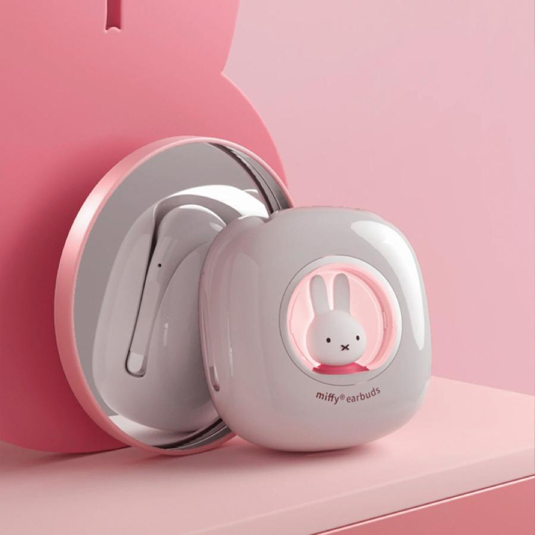 miffy(ミッフィー)のLEDライト付き ワイヤレスイヤホン ミッフィー ピンク スマホ/家電/カメラのオーディオ機器(ヘッドフォン/イヤフォン)の商品写真