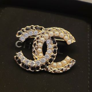 CHANEL ブローチ レザー 正規品 未使用