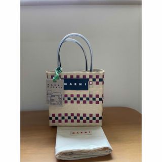 マルニ(Marni)のマルニカフェ  クリームレッド　カゴバッグ　新品　ピクニックバッグ(かごバッグ/ストローバッグ)