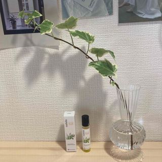 コスメキッチン(Cosme Kitchen)のnahrin ハーブオイル33+7 ロールオン 10ml(エッセンシャルオイル（精油）)