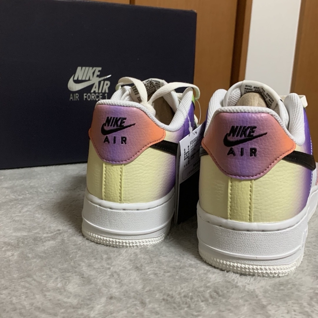 NIKE(ナイキ)のNIKEエアーフォース1 Low "マルチグラディエント" 23.5cm レディースの靴/シューズ(スニーカー)の商品写真