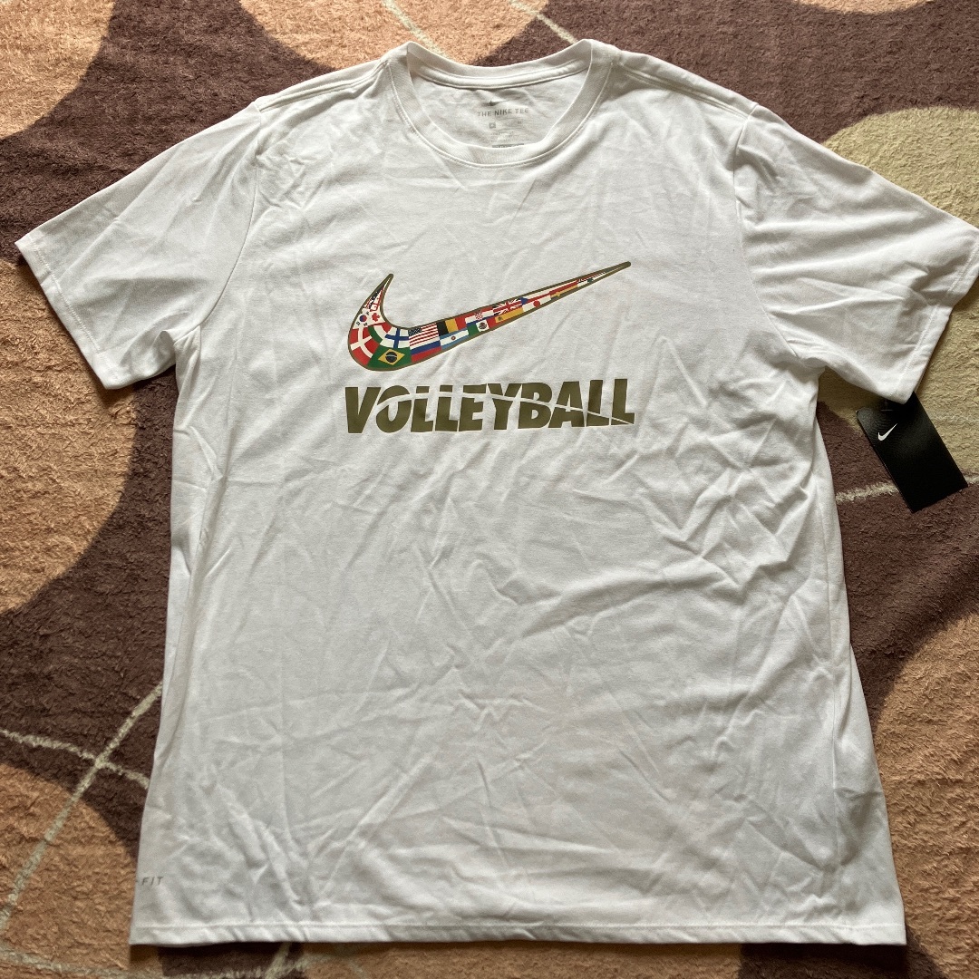 NIKE(ナイキ)のNIKE ナイキ　56146-100-VB05-XL メンズTシャツXLサイズ　 メンズのトップス(Tシャツ/カットソー(半袖/袖なし))の商品写真