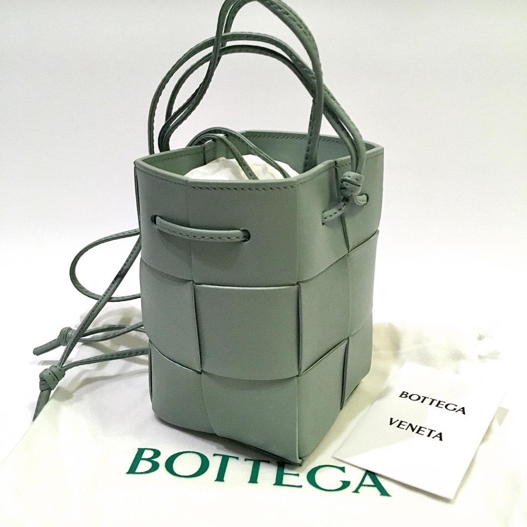 新品正規品 BOTTEGA VENETA カセットミニ ショルダーバッグ