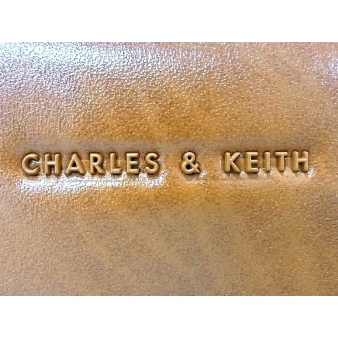 □新品□未使用□ CHARLES & KEITH チャールズアンドキース レザー