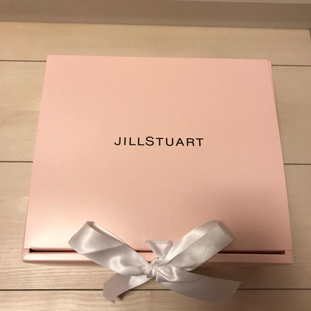 JILLSTUART(ジルスチュアート)のジルスチュアートバスタオル インテリア/住まい/日用品の日用品/生活雑貨/旅行(タオル/バス用品)の商品写真