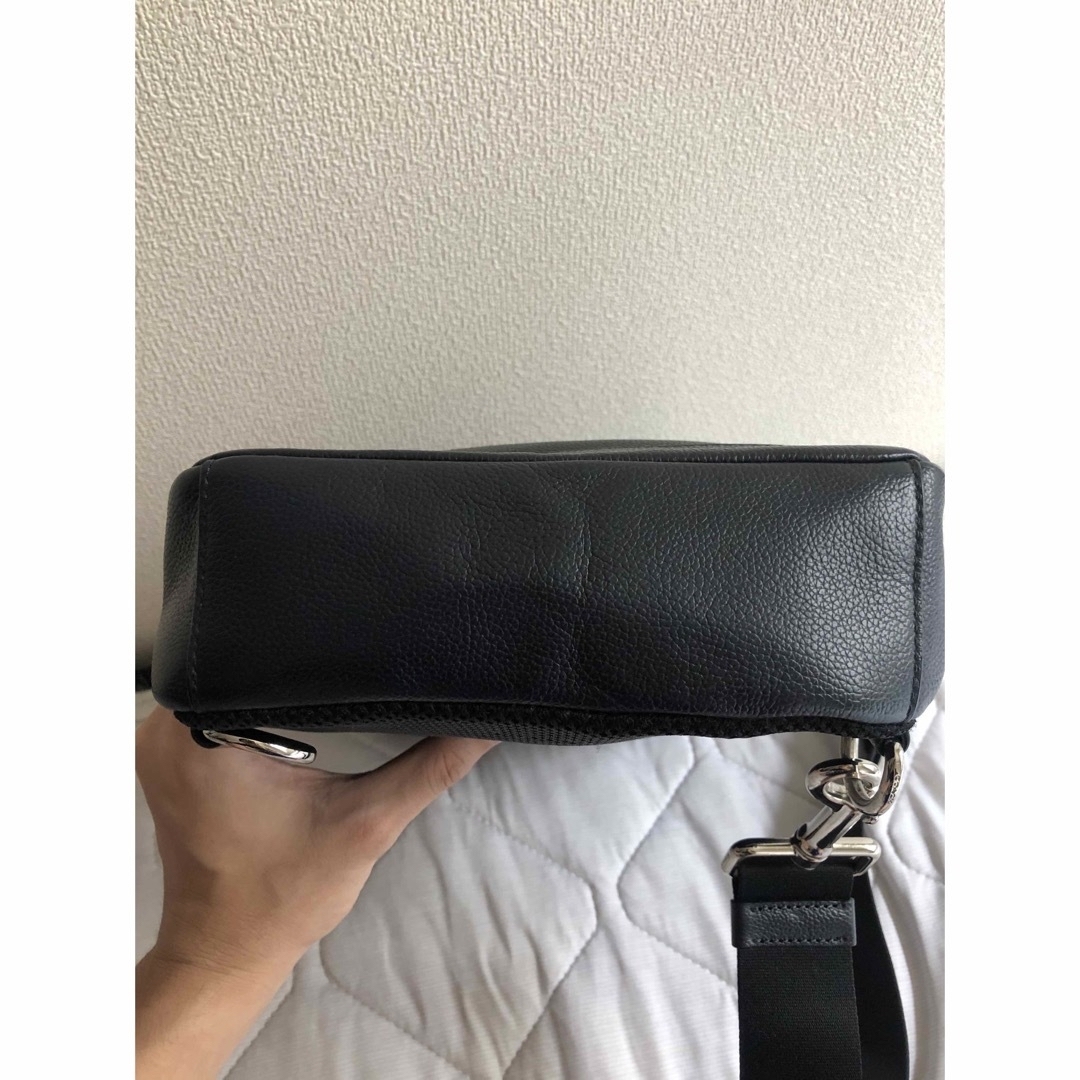 COACH(コーチ)の美品★コーチ メンズ COACH チャールズ スムース レザー ボディバッグ メンズのバッグ(ボディーバッグ)の商品写真