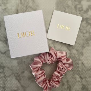 ディオール(Dior)のdior シュシュ ノベルティ🤍🩷(ヘアゴム/シュシュ)