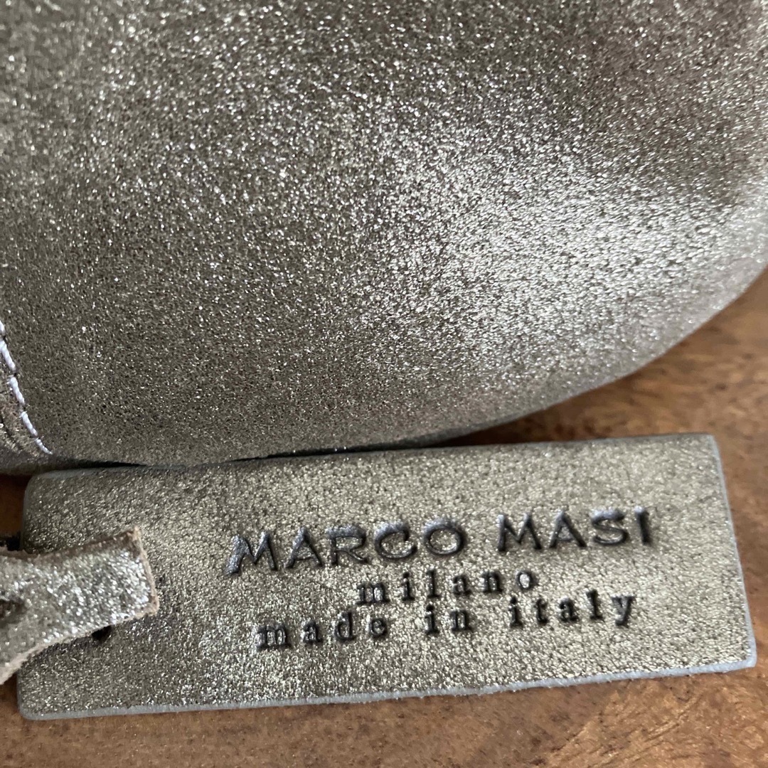 MARCO MASI(マルコマージ)のMARCO MASI ☆ 巾着バッグ　ブロンズ レディースのバッグ(トートバッグ)の商品写真