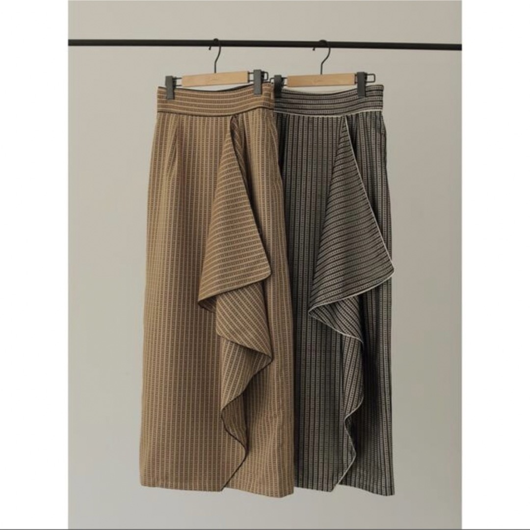 TODAYFUL(トゥデイフル)のlouren stripe lace wrap pencil skirt  レディースのスカート(ロングスカート)の商品写真