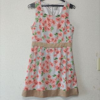 トッコクローゼット(TOCCO closet)のトッコクローゼット　花柄ワンピース(ひざ丈ワンピース)