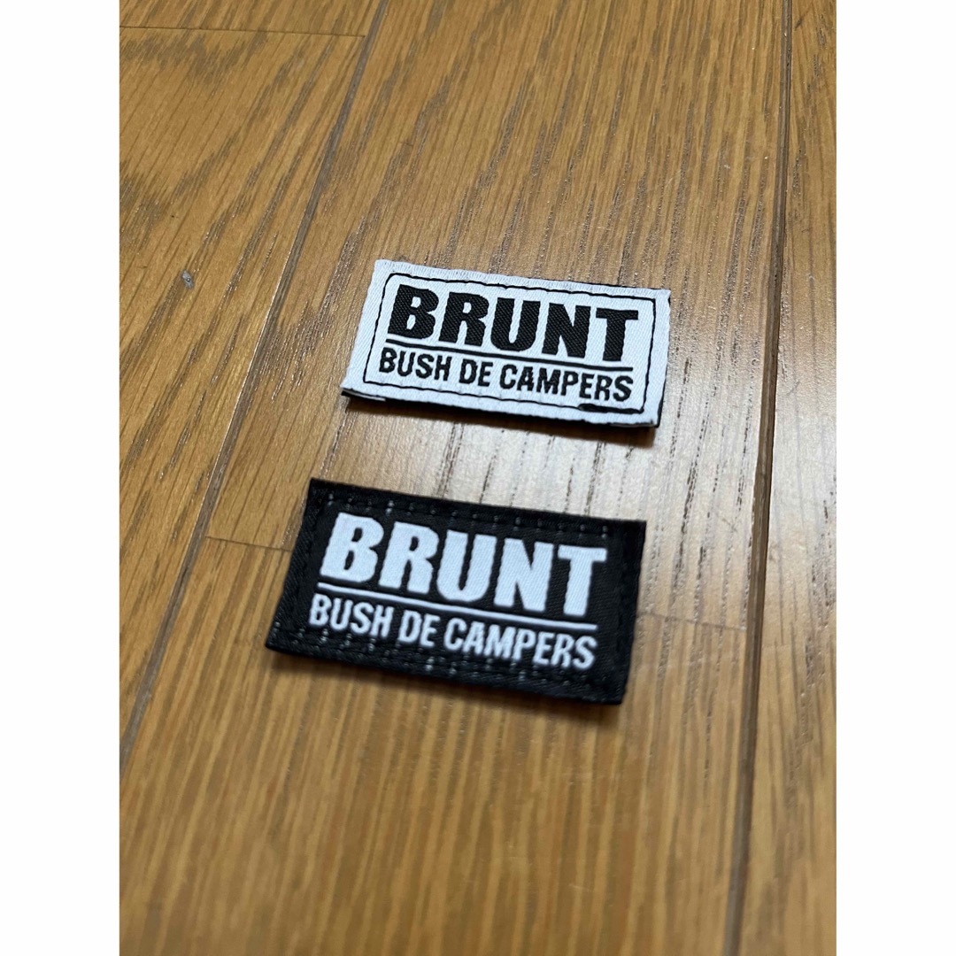 BRUNT ベルクロワッペン ブラック ホワイトのセット スポーツ/アウトドアのアウトドア(その他)の商品写真