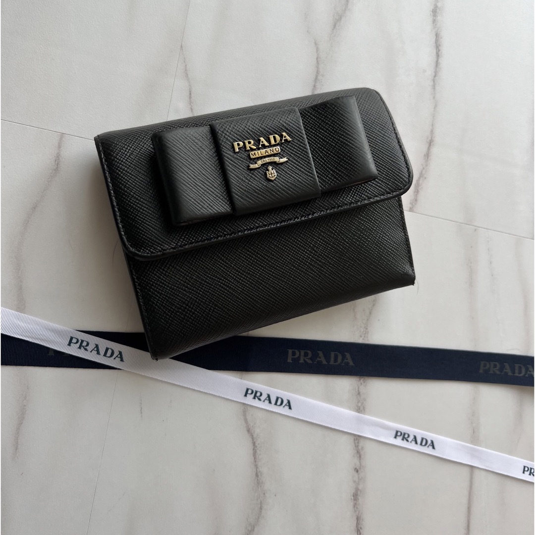 PRADA(プラダ)の713 美品 PRADA プラダ 3つ折り財布 レディースのファッション小物(財布)の商品写真