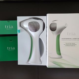 未使用品　tria トリア　パーソナルレーザー4X 脱毛器(脱毛/除毛剤)