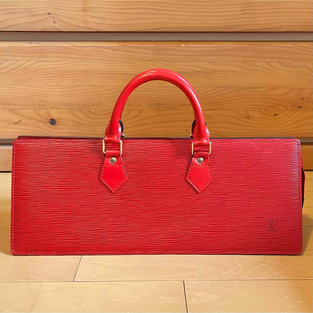 ルイヴィトン　LV LOUIS VUITTON エピ　サック　トリアングル　赤