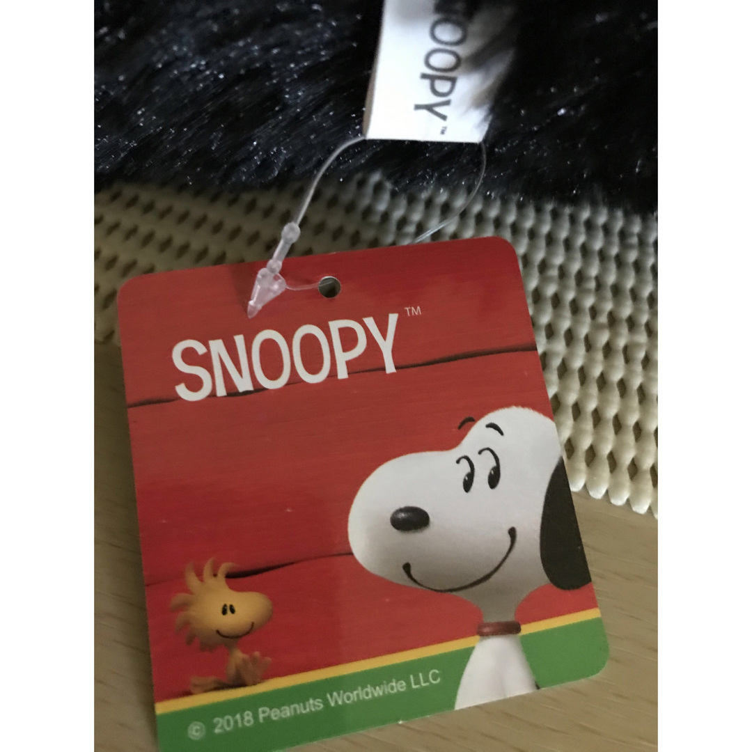 SNOOPY(スヌーピー)の★タグ付き♪ 【SNOOPY】スヌーピー　寝そべり＊ブラック★約65cm★ エンタメ/ホビーのおもちゃ/ぬいぐるみ(ぬいぐるみ)の商品写真