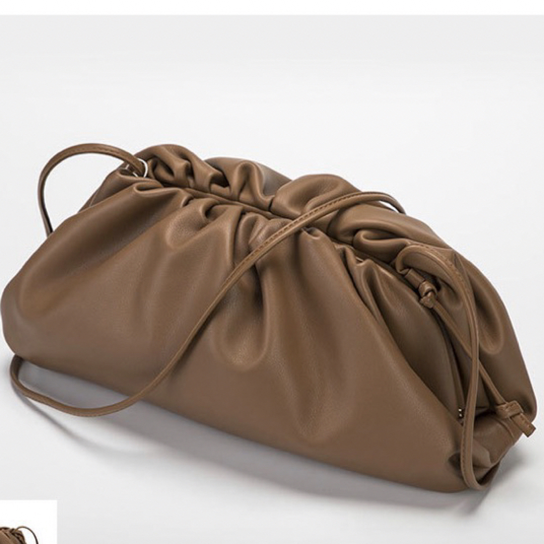 最終お値下げ🎄新品未使用　本革　ショルダーバック　ブラウン レディースのバッグ(トートバッグ)の商品写真