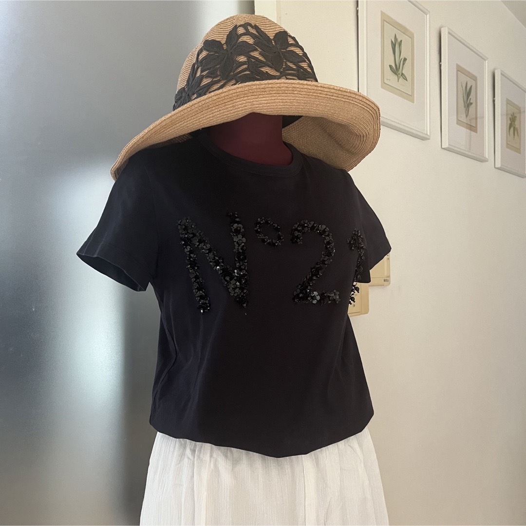 N°21☆ヌメロヴェントゥーノ スパンコールロゴ 黒Tシャツ - Tシャツ
