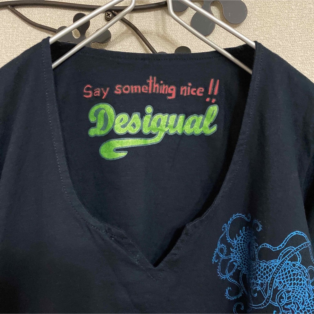 DESIGUAL(デシグアル)のDesigual デジグアル プリント アプリケットのカットソー レディースのトップス(Tシャツ(長袖/七分))の商品写真