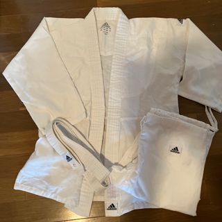 アディダス(adidas)の柔道着　キッズ　adidas(相撲/武道)