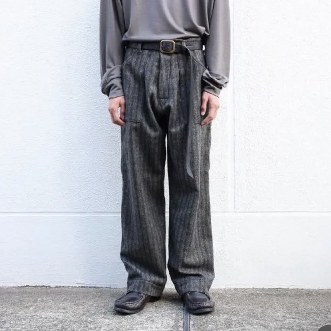 COMOLI(コモリ)の最終値下げ willow pants ストライプ ウール パンツ スラックス メンズのパンツ(スラックス)の商品写真