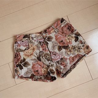 ヘザー(heather)のHeather＊花柄ショートパンツ(ショートパンツ)