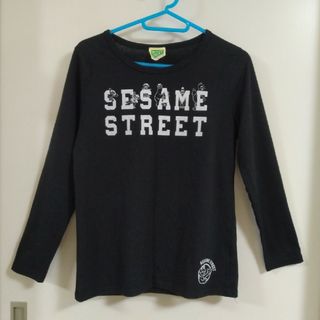 セサミストリート(SESAME STREET)の【セサミ・ストリート】黒ロングＴシャツ　Lサイズ(Tシャツ(長袖/七分))