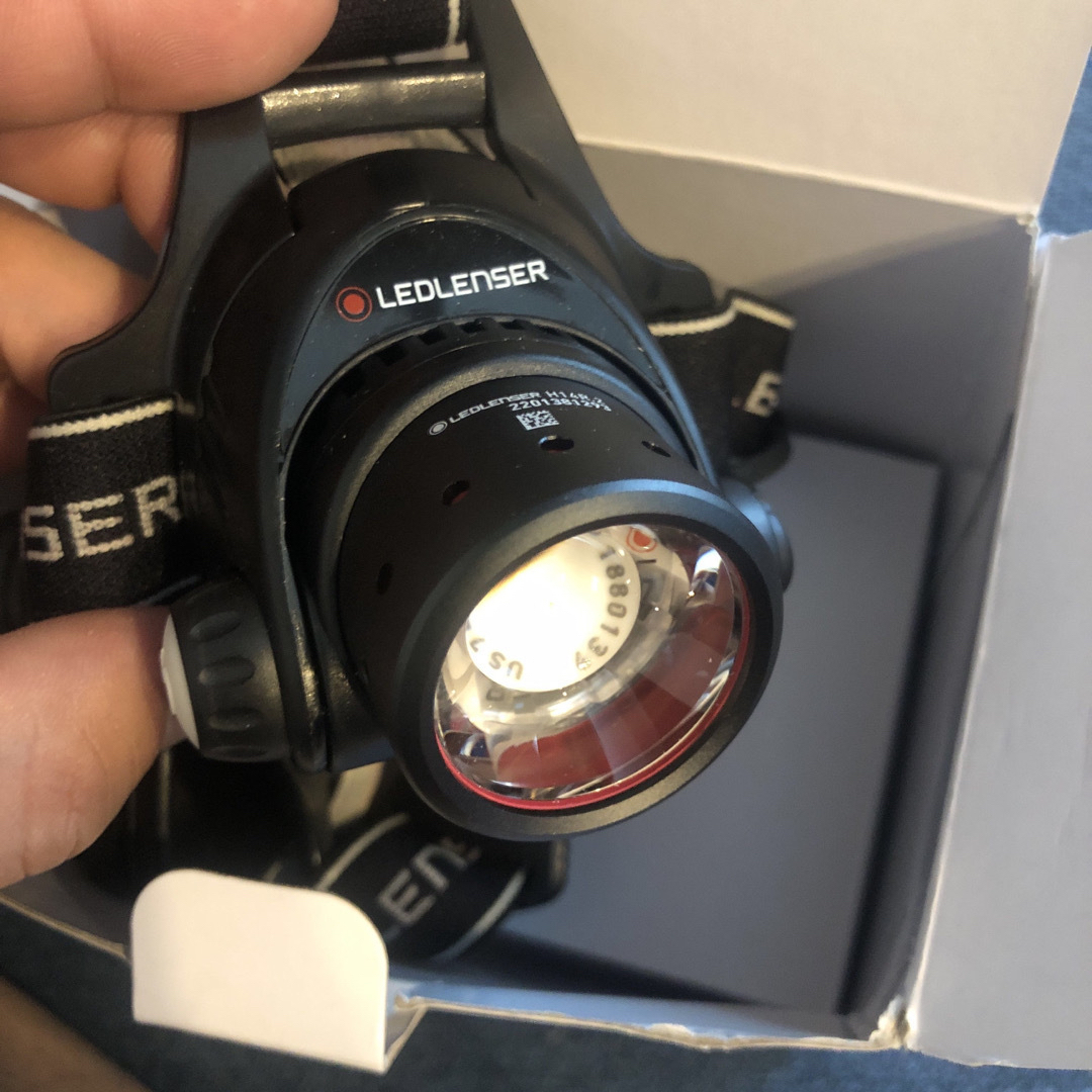 LEDLENSER(レッドレンザー)の新品未使用　Ledlenser H14R.2 LEDヘッドライト 充電式 スポーツ/アウトドアのアウトドア(ライト/ランタン)の商品写真