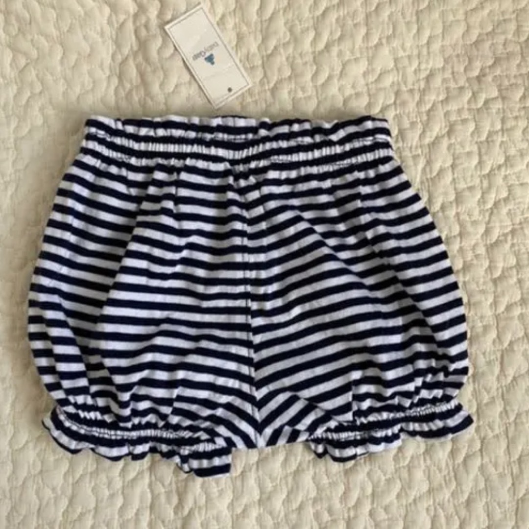 babyGAP(ベビーギャップ)のgap ショートパンツ　サイズ90 キッズ/ベビー/マタニティのキッズ服女の子用(90cm~)(パンツ/スパッツ)の商品写真