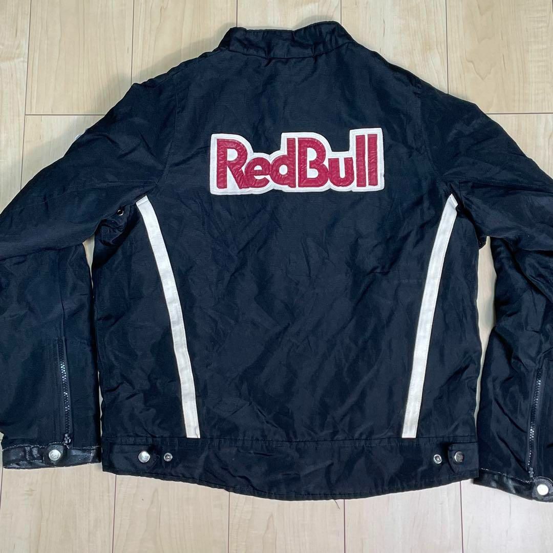 Red Bull(レッドブル)のレッドブル レーシングジャケット シンプルデザイン センターロゴ　Mサイズ相当 メンズのジャケット/アウター(ブルゾン)の商品写真