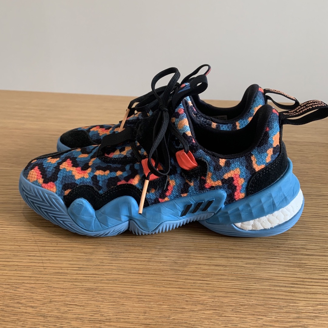 新品未使用adidas Trae Young 2.0 27.5cm