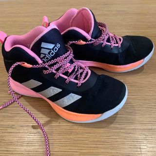 アディダス(adidas)のadidas キッズバスケットシューズ　Cross Em Up 5K(バスケットボール)