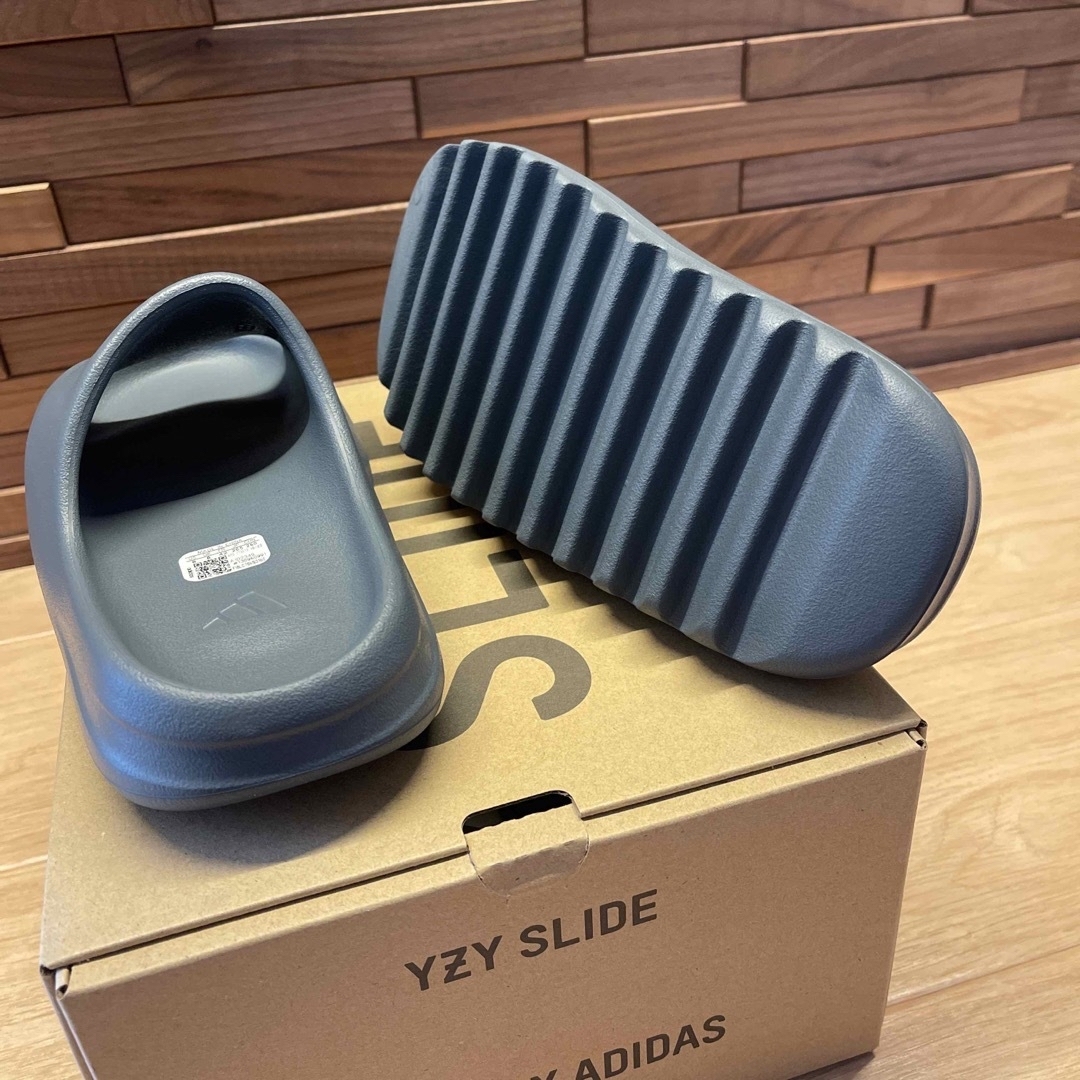 YEEZY（adidas）(イージー)のadidas YZY SLIDE SLATE MARINE 26.5センチ メンズの靴/シューズ(サンダル)の商品写真