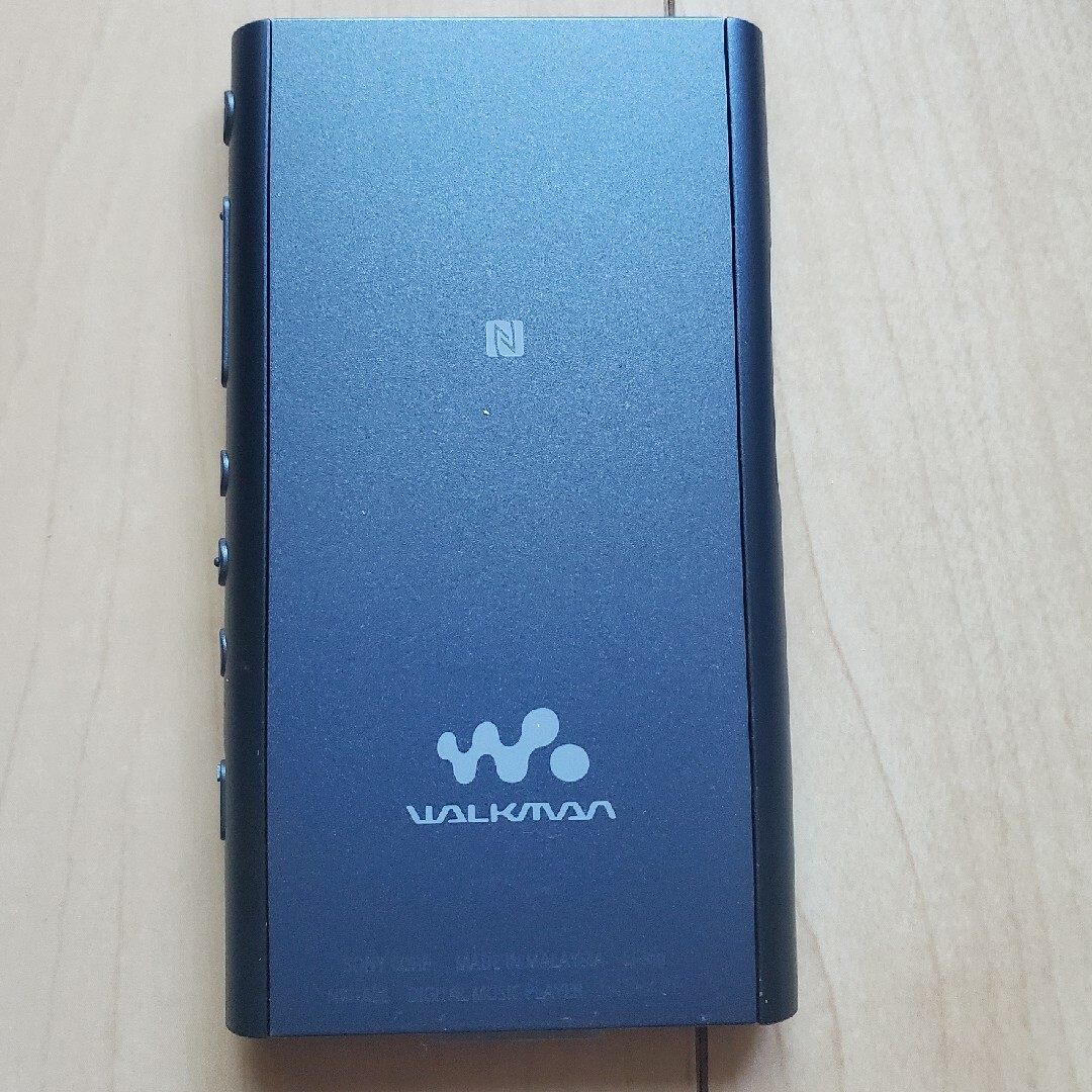 SONY(ソニー)のSONY　WALKMAN    NW-A55 スマホ/家電/カメラのオーディオ機器(ポータブルプレーヤー)の商品写真