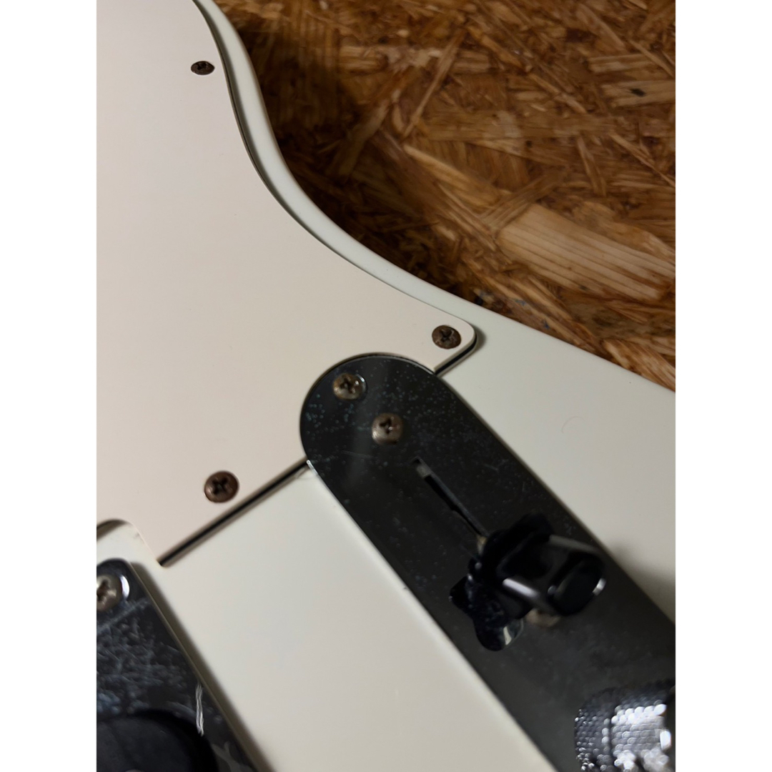 SQUIER(スクワイア)のスクワイヤー　テレキャスター　アフィニティ　アークティックホワイト 楽器のギター(エレキギター)の商品写真