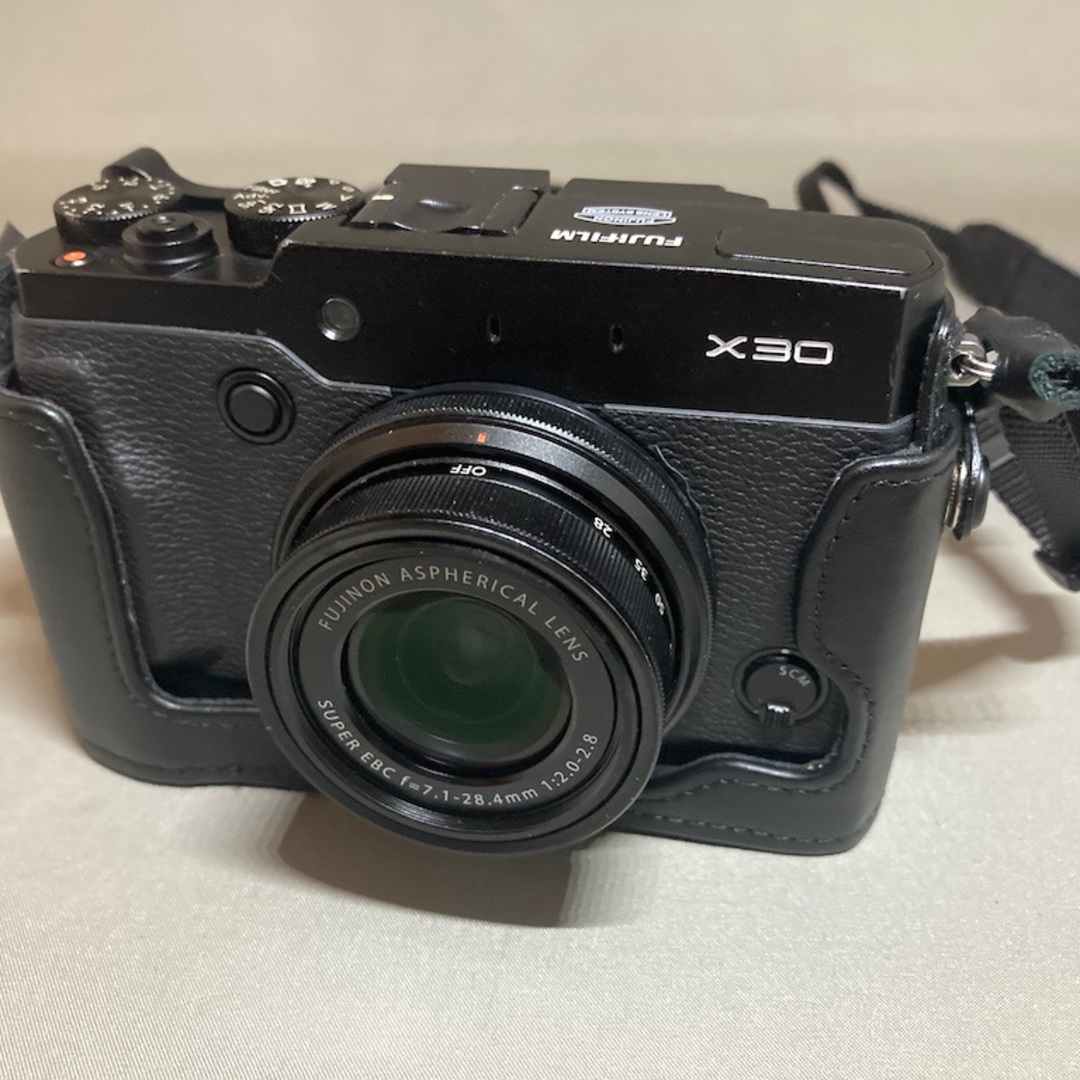 FUJIFILM X30　純正ケース・純正レンズフード他