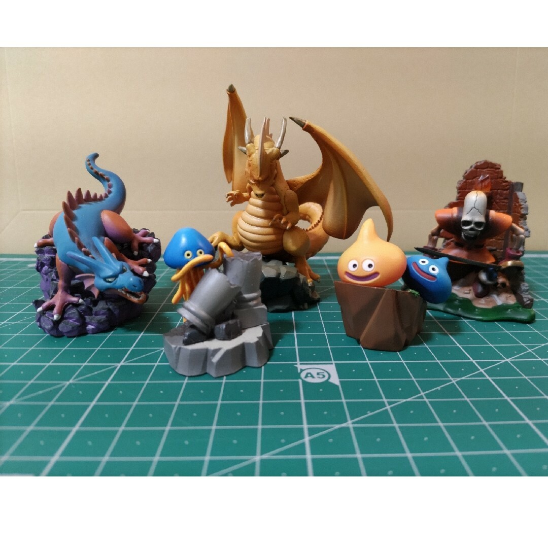ハ*チ様 ドラゴンクエスト フィギュア モンスターズ ギャラリー