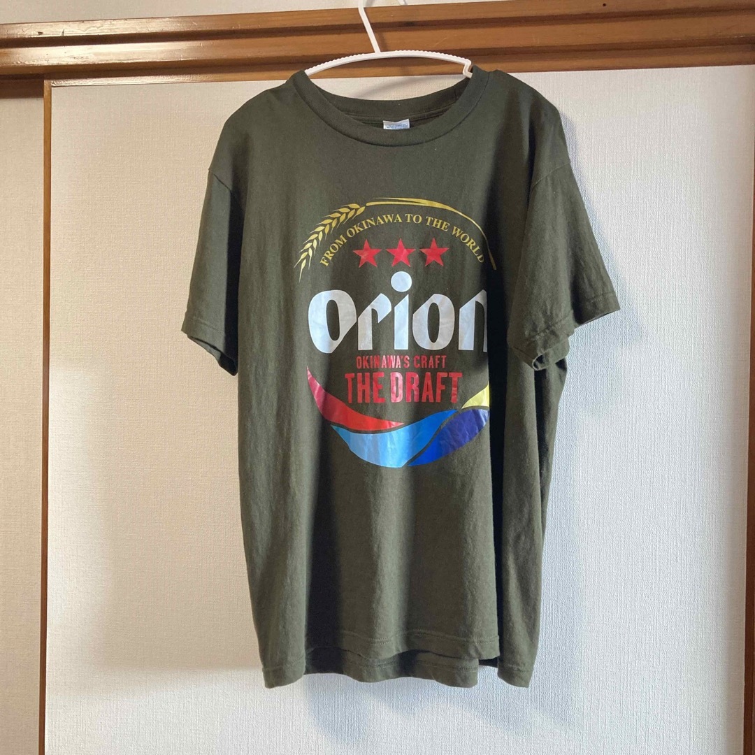 オリオンビール(オリオンビール)の希少オリオンTシャツ　ほとんど新品メンズMサイズ　カーキ色 メンズのトップス(Tシャツ/カットソー(半袖/袖なし))の商品写真