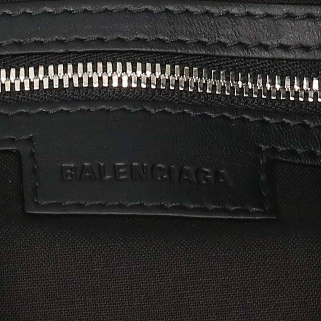 Balenciaga(バレンシアガ)のバレンシアガ  LE CAGOLE S スタッズラムレザーショルダーバッグ  メンズ S メンズのバッグ(ショルダーバッグ)の商品写真