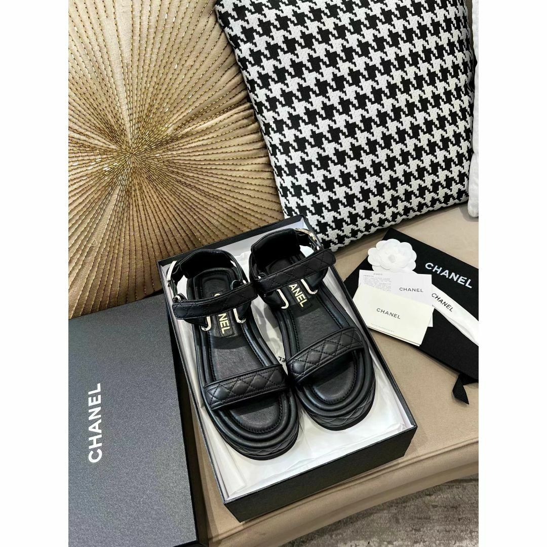 CHANEL - 【再入荷!マトラッセ】CHANEL サンダル 厚底 ラムスキンの