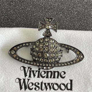 ヴィヴィアン(Vivienne Westwood) ブローチ/コサージュの通販 100点