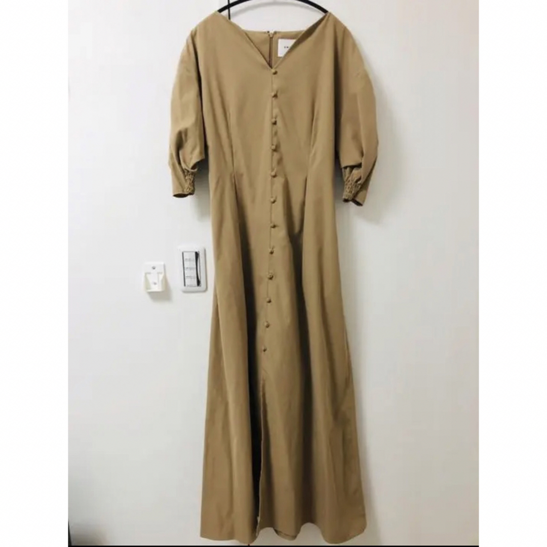 LANTERN SLEEVE TUCK DRESS