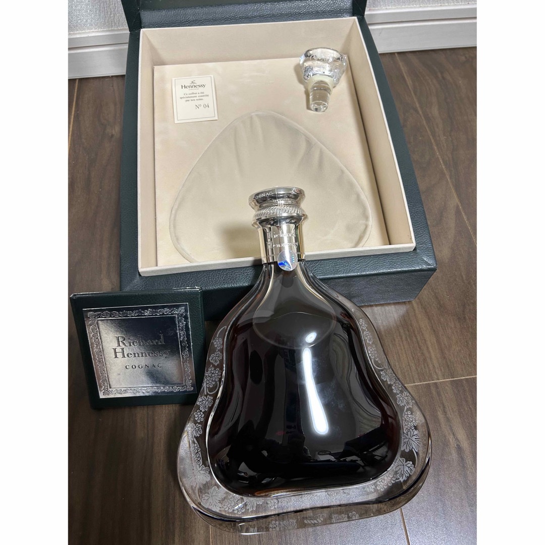 希少品　ヘネシー　リシャール　新ボトル　Richard Hennessy